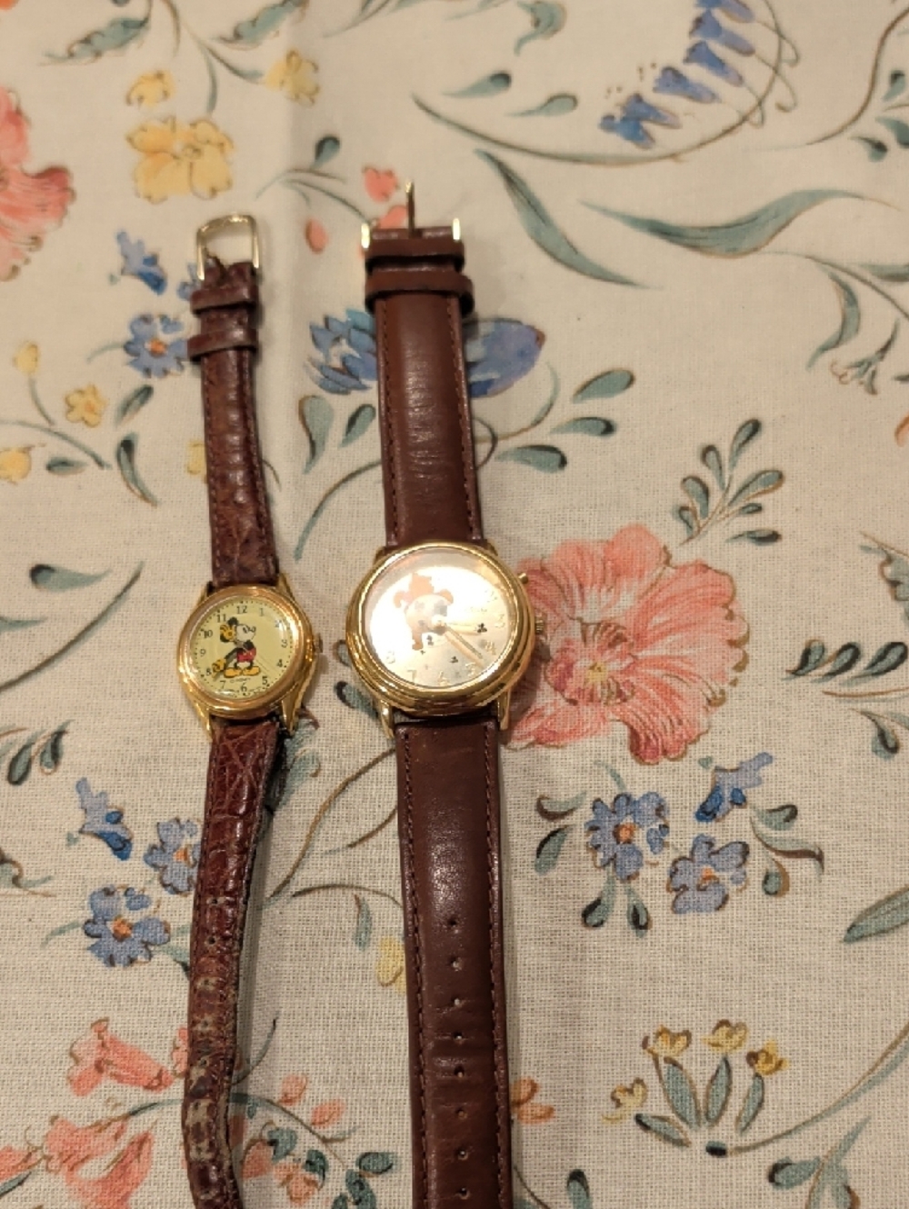 Lorus Gold-Tone Mickey Watch and Disney Winnie the Pooh Watch. - Picture 2 of 5